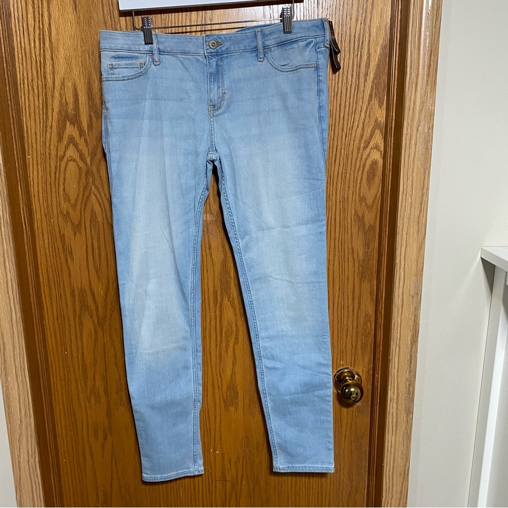 Low rise super skinny jeans